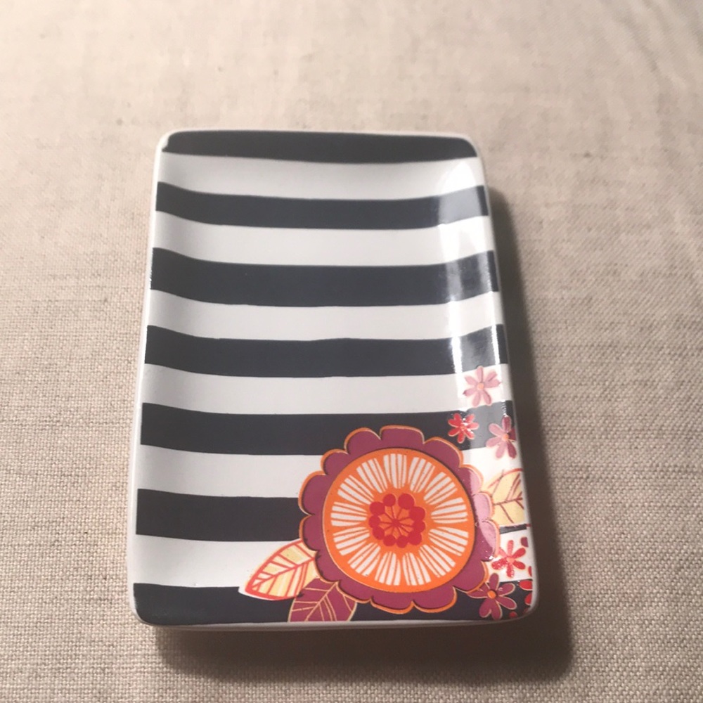 Thirty One Ring Tray